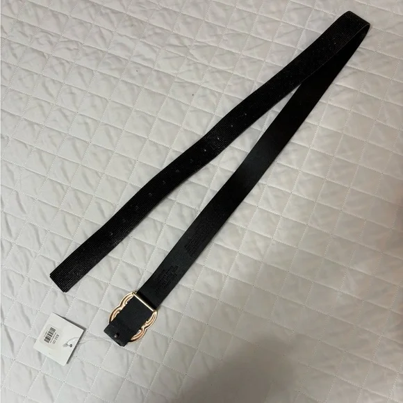 Black knock-off Gucci women’s belt - Picture 3 of 5